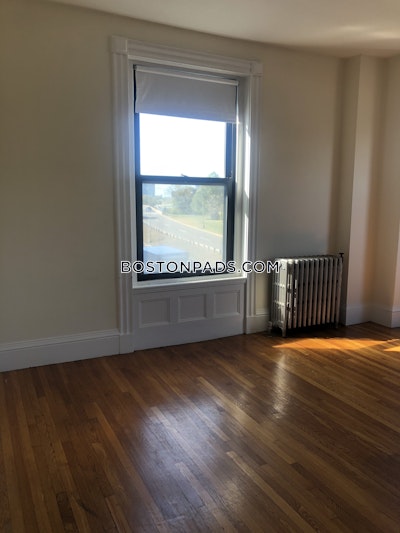Back Bay 2 Beds 1 Bath Boston - $3,200 No Fee