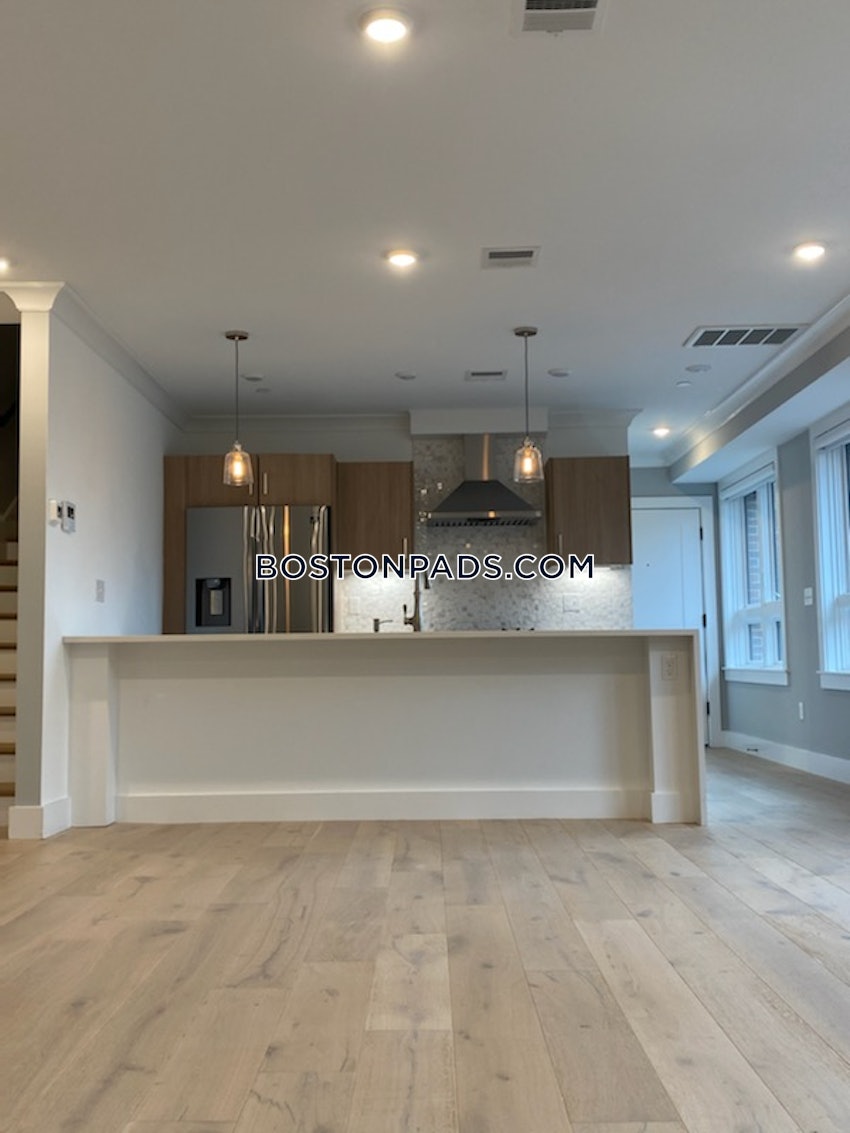 SOMERVILLE - UNION SQUARE - 3 Beds, 2.5 Baths - Image 9