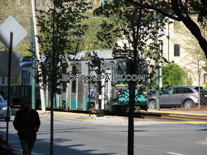 BROOKLINE- BOSTON UNIVERSITY - Studio , 1 Bath - Image 3