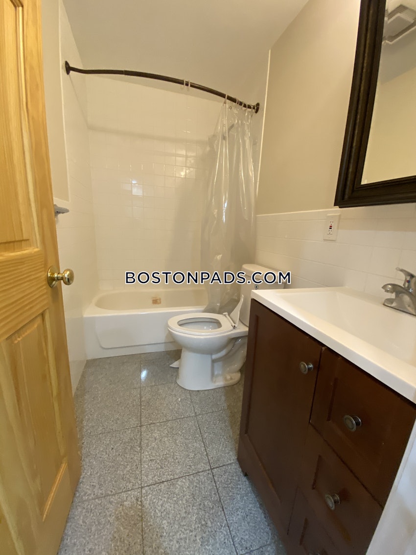 BOSTON - SOUTH END - 4 Beds, 2 Baths - Image 15