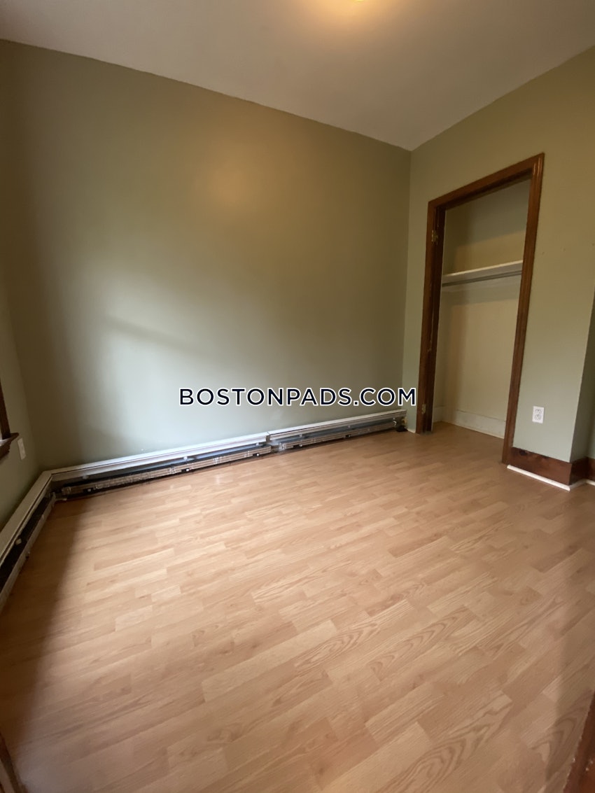 BOSTON - FORT HILL - 5 Beds, 2 Baths - Image 9