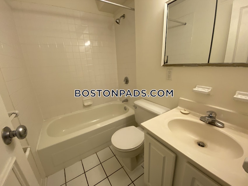 BROOKLINE- BOSTON UNIVERSITY - 3 Beds, 1.5 Baths - Image 4