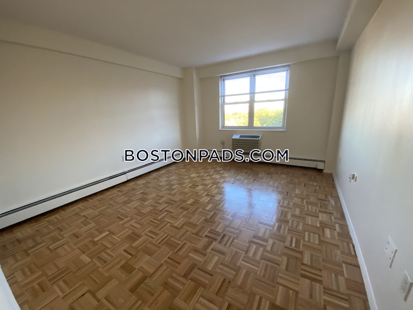 BROOKLINE- BOSTON UNIVERSITY - 3 Beds, 1.5 Baths - Image 6