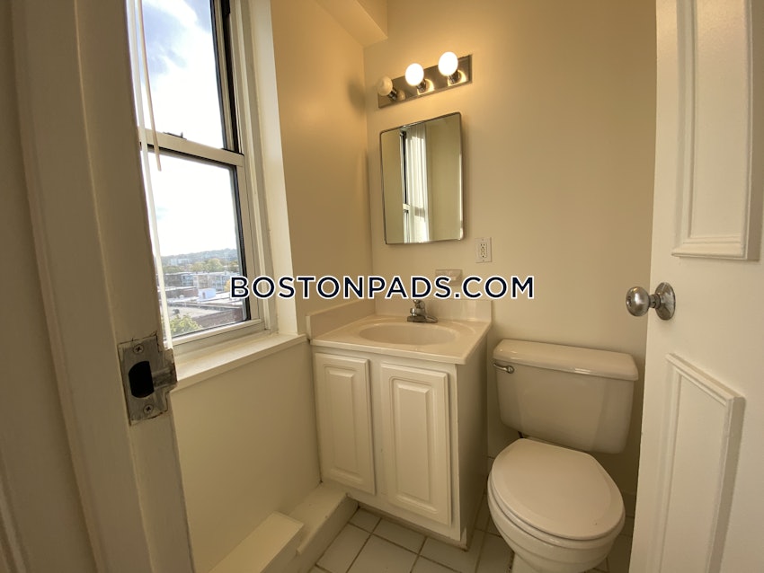 BROOKLINE- BOSTON UNIVERSITY - 3 Beds, 1.5 Baths - Image 13