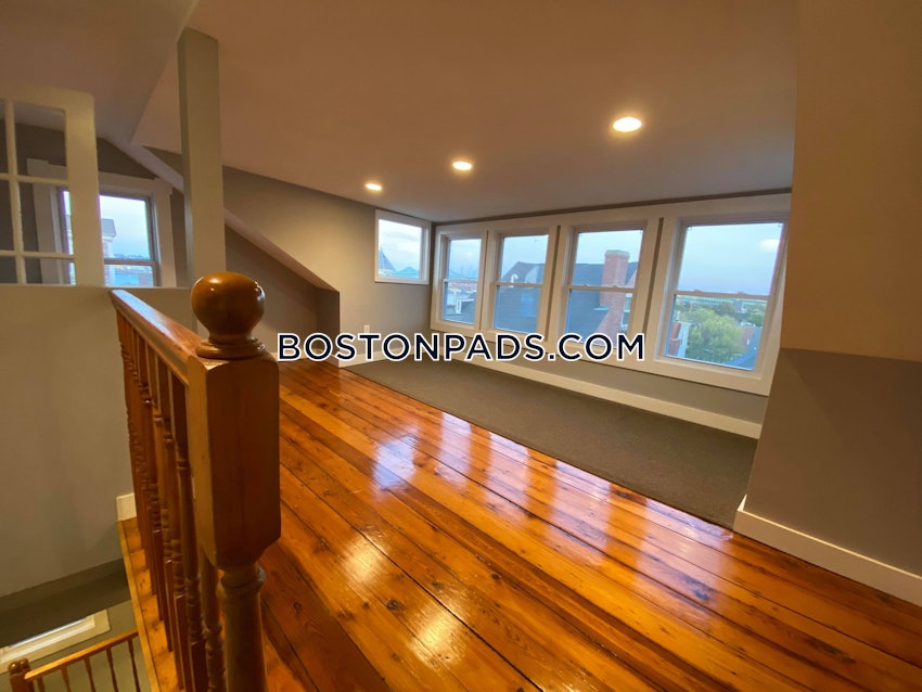 BOSTON - CHARLESTOWN - 3 Beds, 2 Baths - Image 9