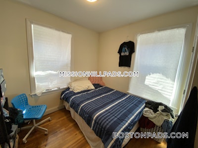 Mission Hill Convenient 4 bed 2 bath available 9/1/23 on Huntington Ave in Mission Hill! Boston - $5,500