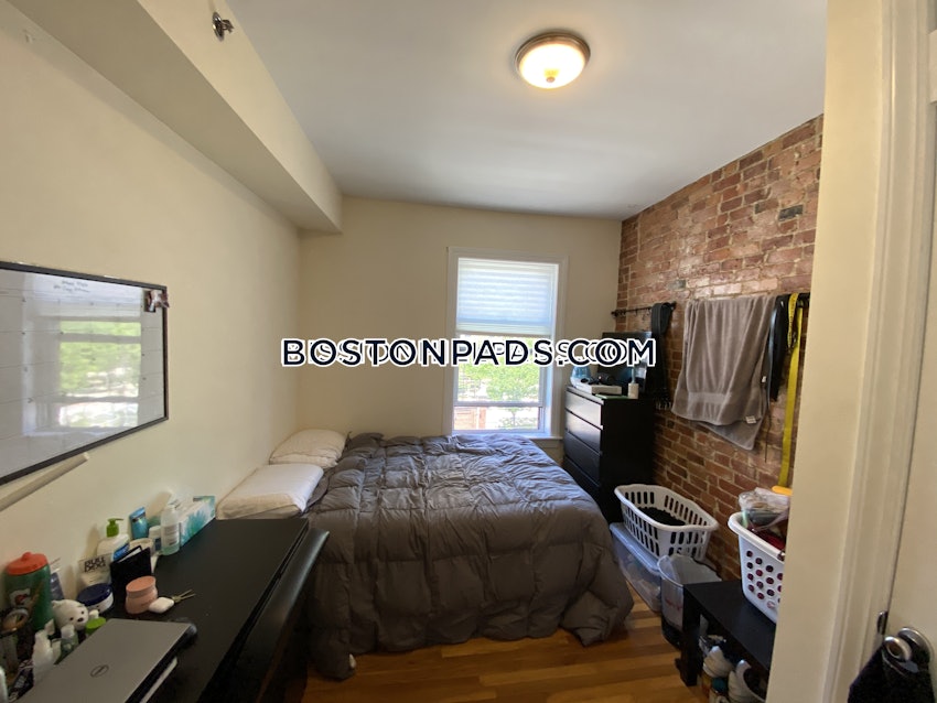 BOSTON - MISSION HILL - 4 Beds, 2 Baths - Image 20