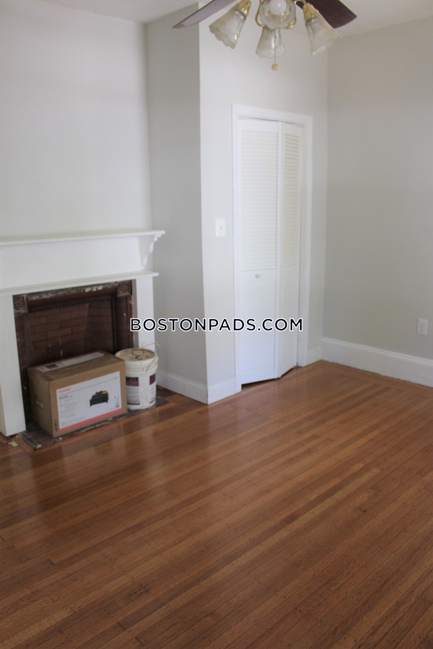 MEDFORD - MEDFORD SQUARE - 4 Beds, 2 Baths - Image 4