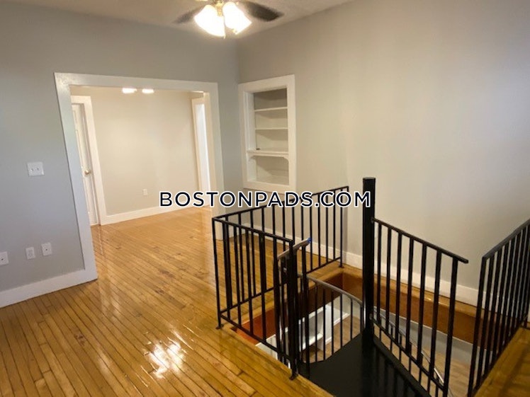 Farrington Ave., Boston