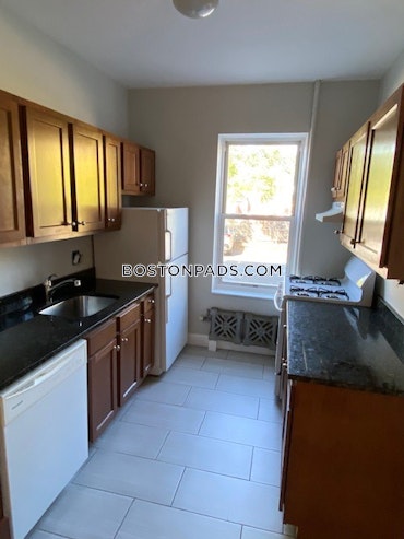 Boston - 4 Beds, 2 Baths