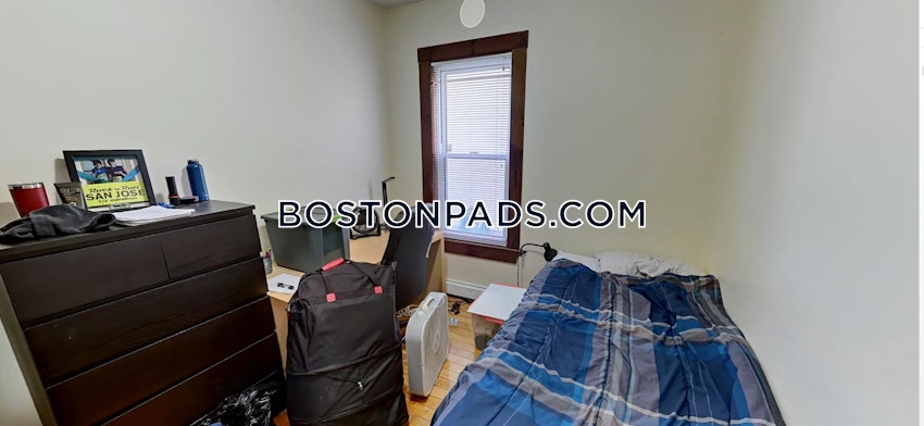 MEDFORD - TUFTS - 3 Beds, 2 Baths - Image 3