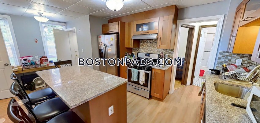 MEDFORD - TUFTS - 3 Beds, 2 Baths - Image 1