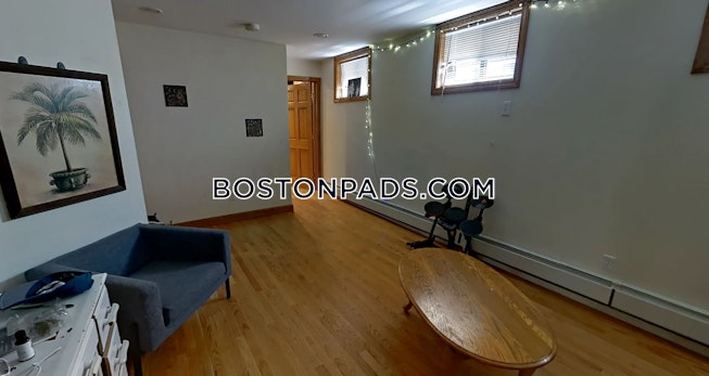 Boston - $4,500+ /mo