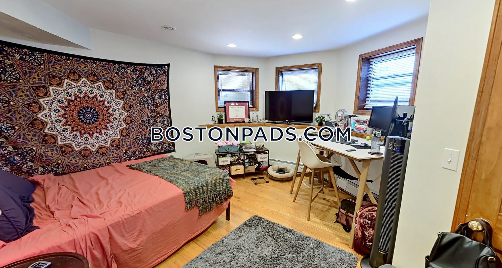 Boston - 5 Beds, 1 Baths