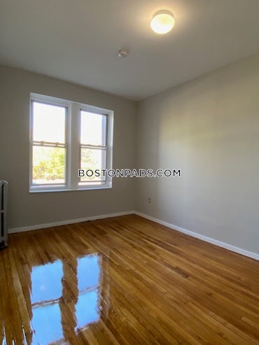 Boston - 4 Beds, 2 Baths