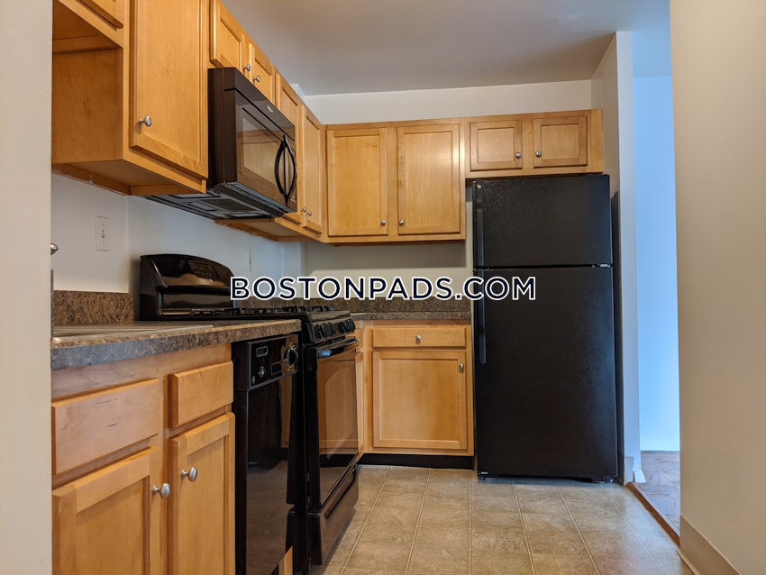 CAMBRIDGE - PORTER SQUARE - 1 Bed, 1 Bath - Image 1