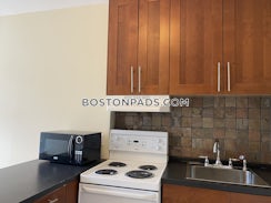 S. Huntington Ave./>, Boston