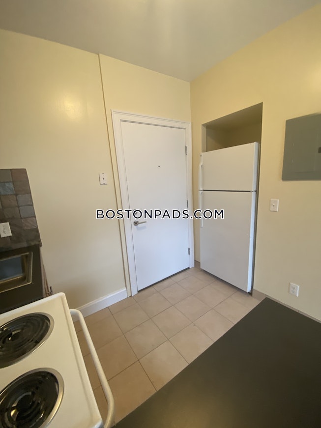 Boston - $2,750+ /mo