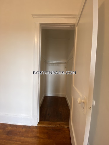 Boston - 3 Beds, 1 Baths