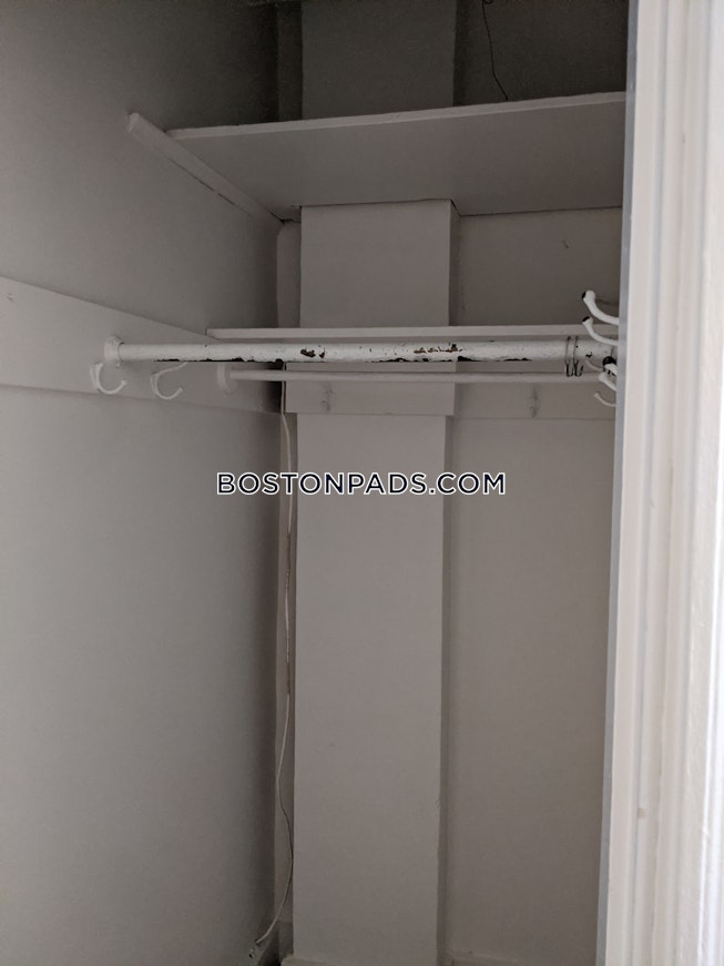 Boston - $2,600+ /mo