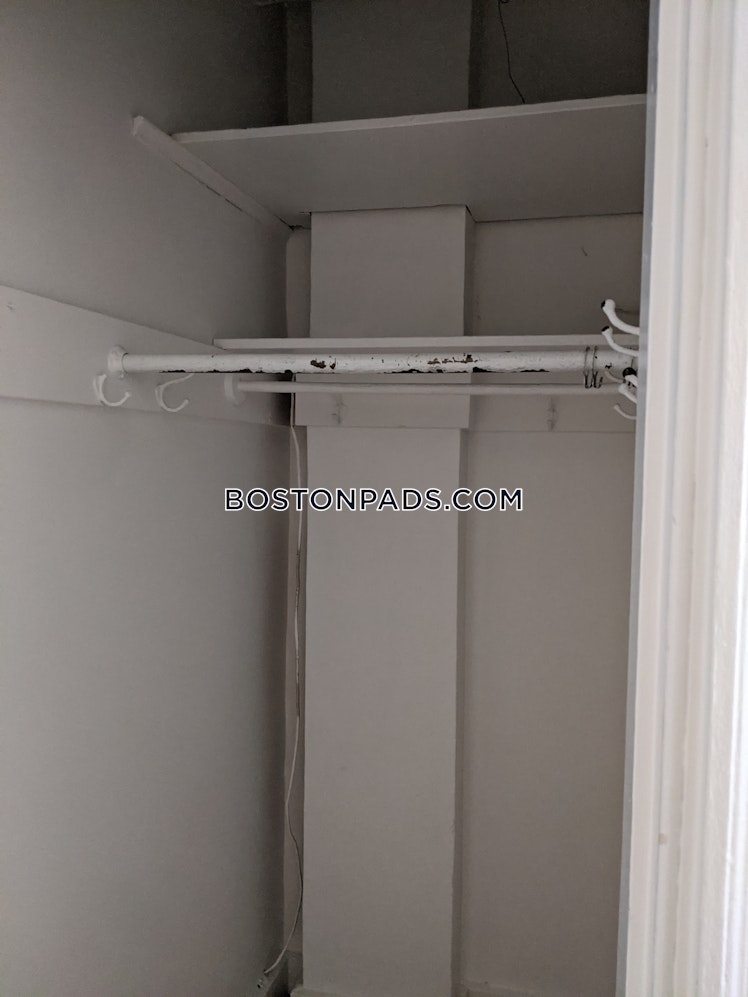 Boylston St., Boston