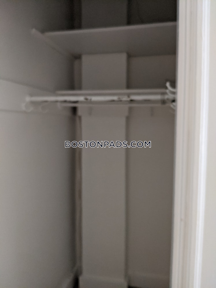 Boylston St., Boston