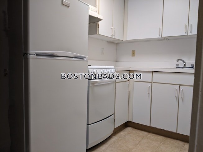 Boston - $2,600+ /mo