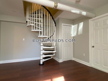 Boston - 4 Beds, 2 Baths