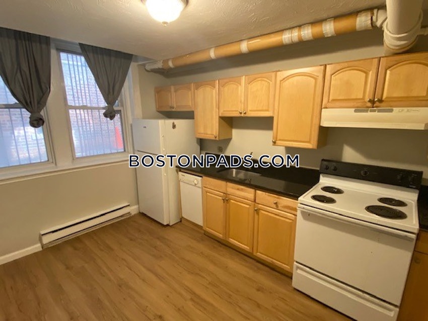 BOSTON - NORTHEASTERN/SYMPHONY - 4 Beds, 2 Baths - Image 2