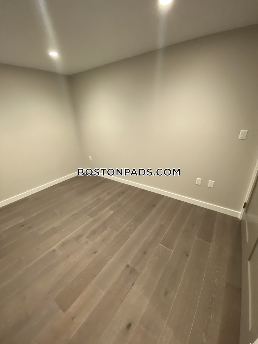 BOSTON - NORTH END - 2 Beds, 1.5 Baths - Image 10