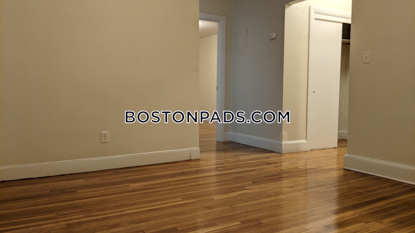 BROOKLINE- WASHINGTON SQUARE - 1 Bed, 1 Bath - Image 32