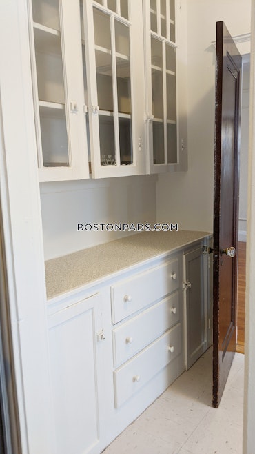 Boston - 1 Beds, 1 Baths