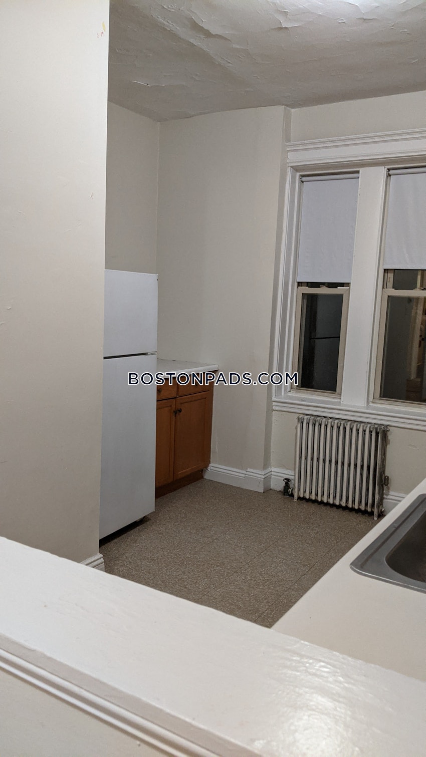 BROOKLINE - BEACONSFIELD - 2 Beds, 1 Bath - Image 15