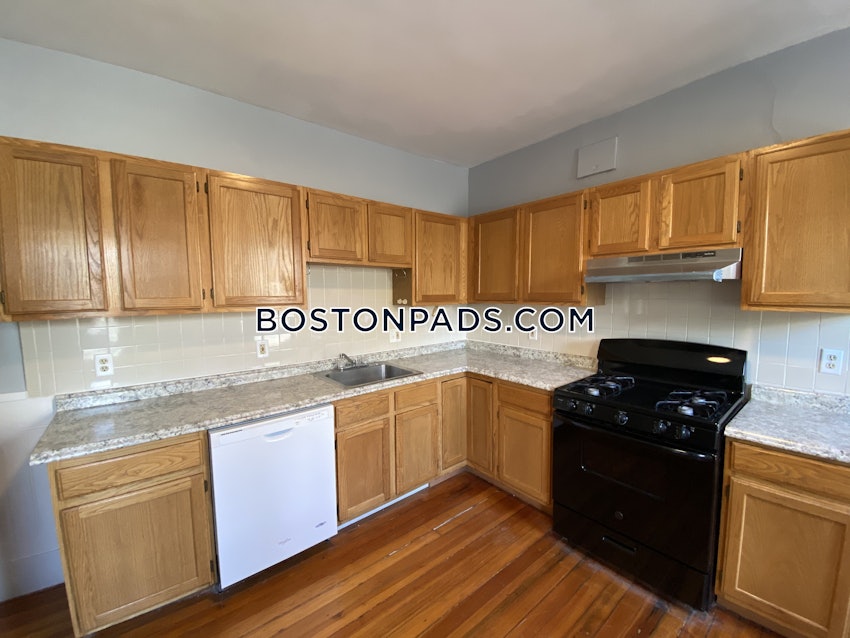 SOMERVILLE - WINTER HILL - 4 Beds, 2 Baths - Image 1