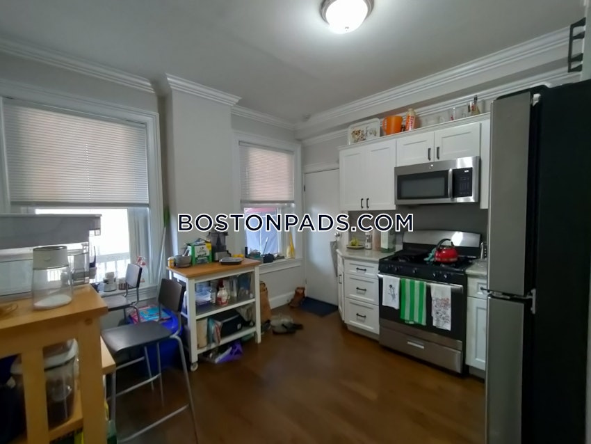 BOSTON - ROXBURY - 3 Beds, 1 Bath - Image 3