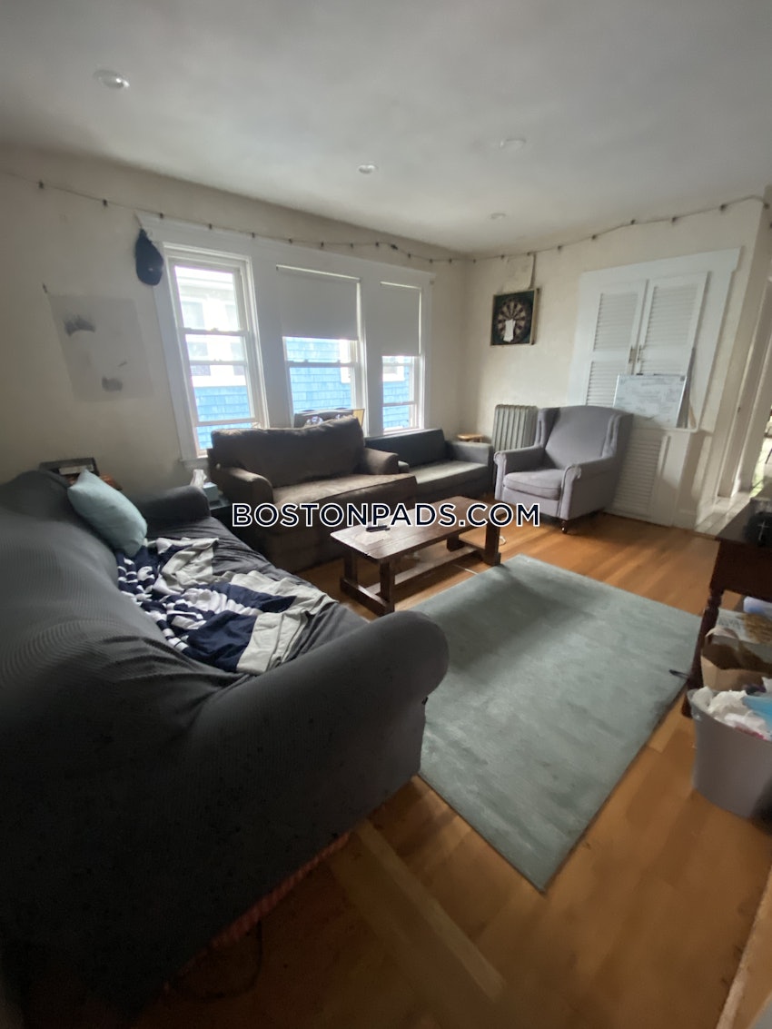 SOMERVILLE - TUFTS - 5 Beds, 1 Bath - Image 7