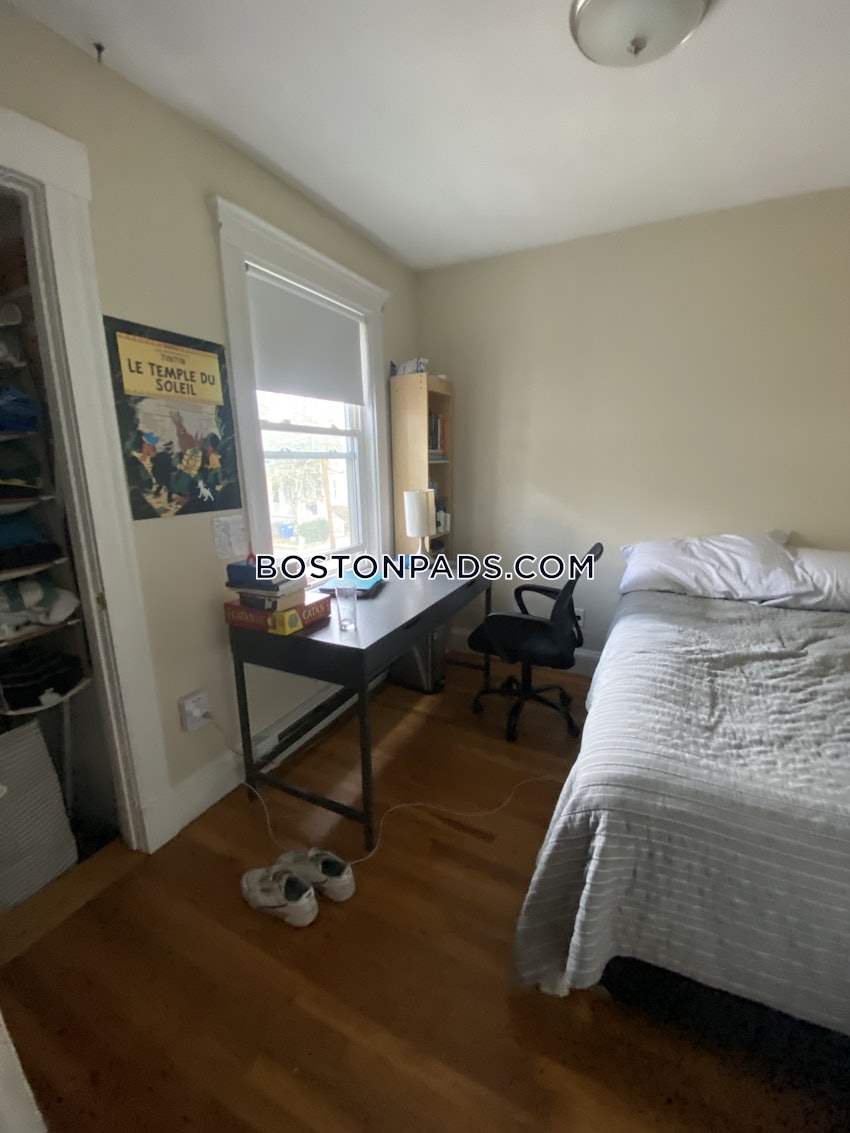 SOMERVILLE - TUFTS - 5 Beds, 1 Bath - Image 8