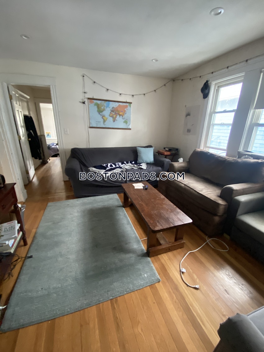 SOMERVILLE - TUFTS - 5 Beds, 1 Bath - Image 6