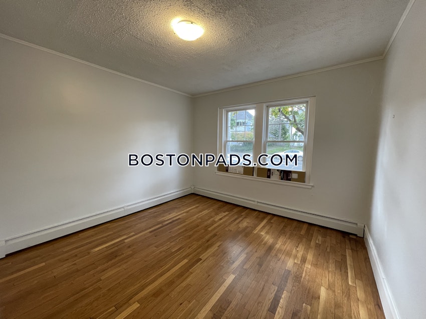 SALEM - 2 Beds, 1 Bath - Image 9