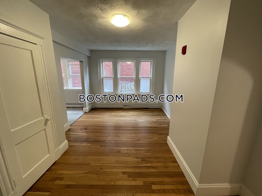 SALEM - 2 Beds, 1 Bath - Image 19