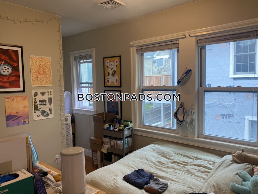 SOMERVILLE - TUFTS - 4 Beds, 2 Baths - Image 21