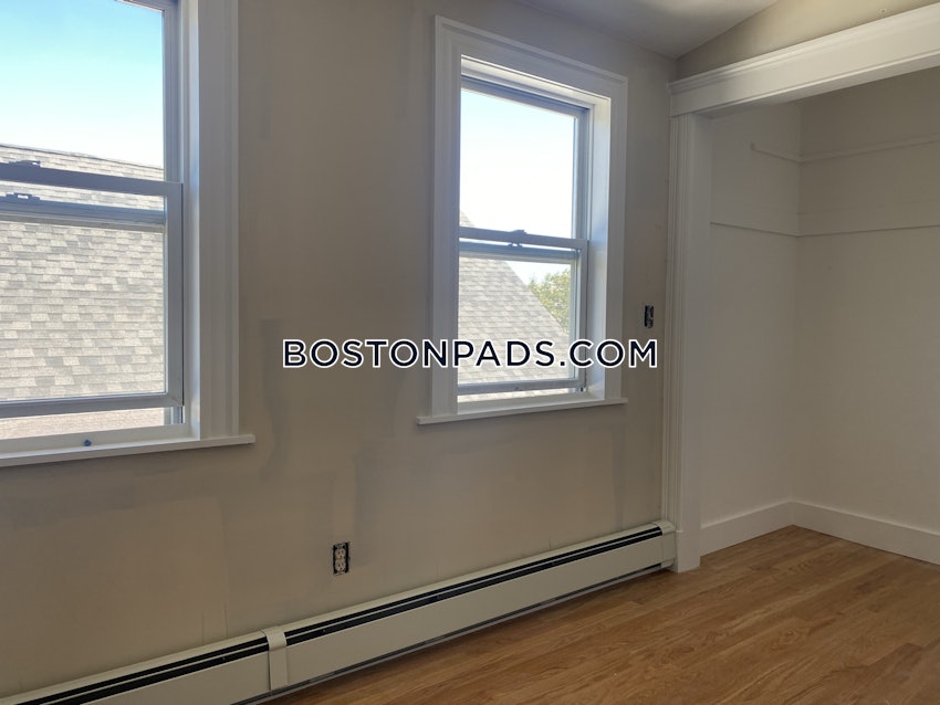 MEDFORD - TUFTS - 5 Beds, 2 Baths - Image 20