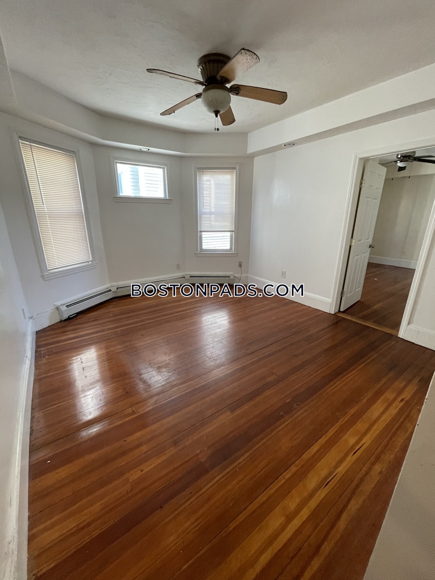 BOSTON - DORCHESTER - CENTER - 3 Beds, 1 Bath - Image 4