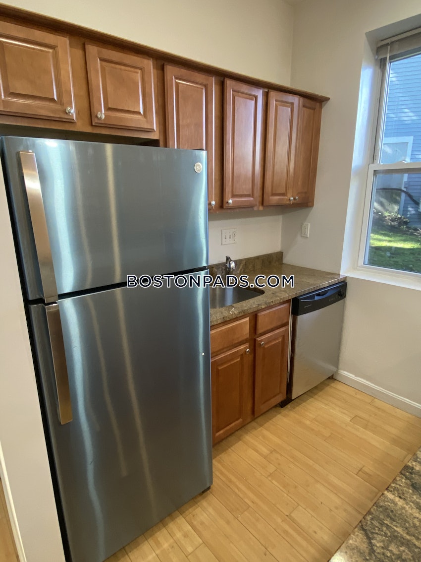 BOSTON - BRIGHTON - OAK SQUARE - 3 Beds, 1 Bath - Image 14