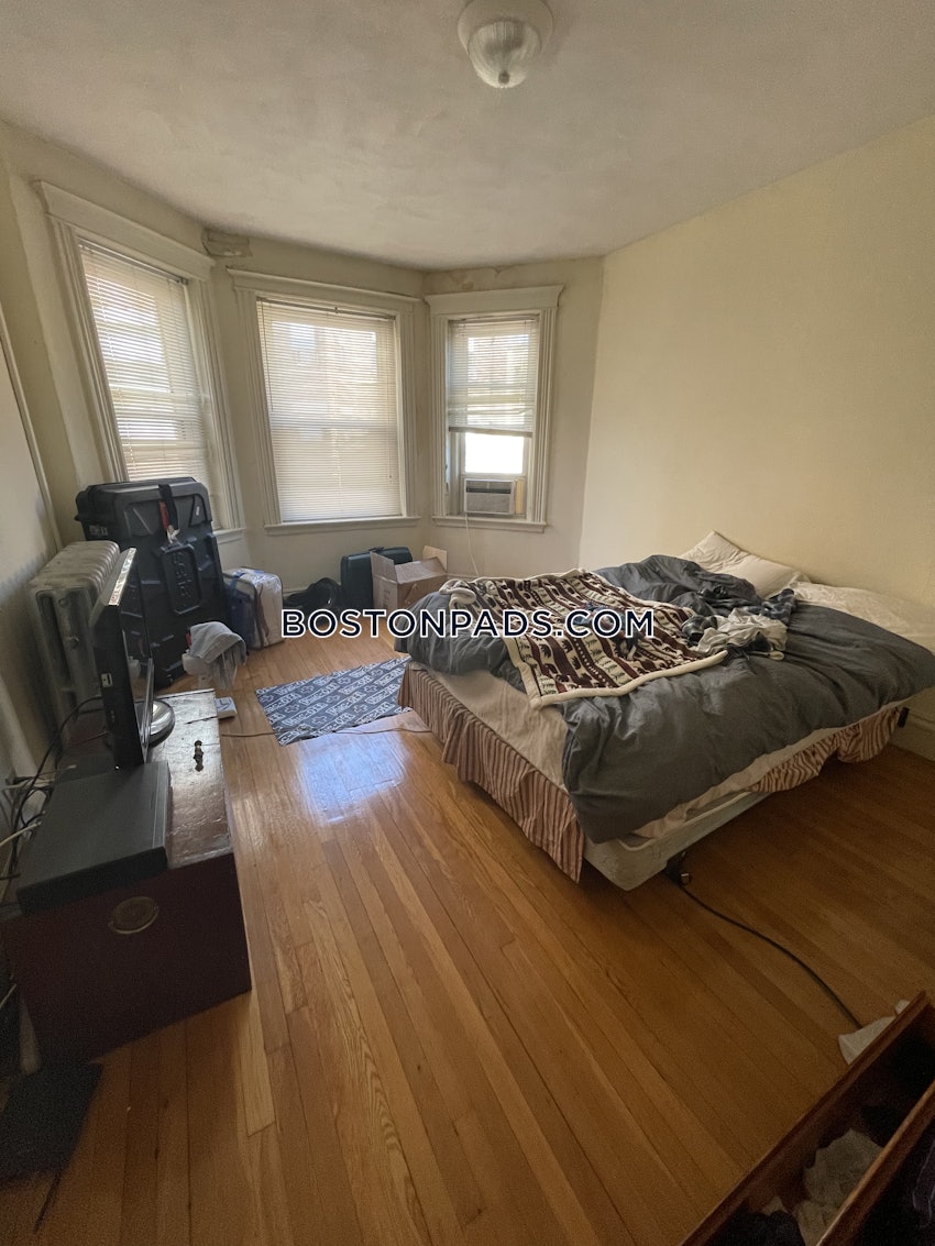 BOSTON - FENWAY/KENMORE - 1 Bed, 1 Bath - Image 4