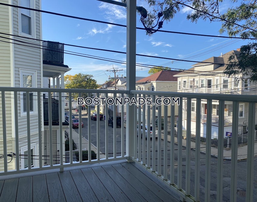 SOMERVILLE - TUFTS - 4 Beds, 1 Bath - Image 9