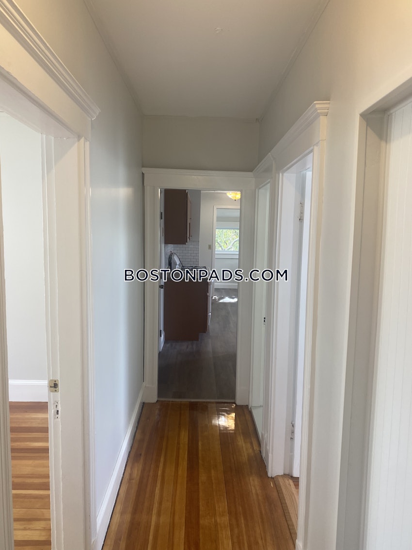 SOMERVILLE - TUFTS - 4 Beds, 1 Bath - Image 4