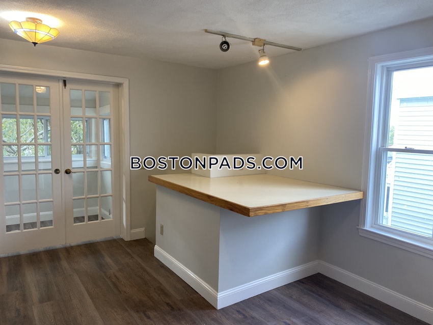 SOMERVILLE - TUFTS - 4 Beds, 1 Bath - Image 3