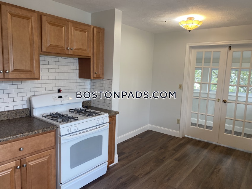 SOMERVILLE - TUFTS - 4 Beds, 1 Bath - Image 1