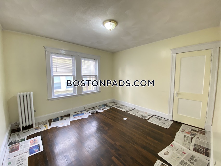 SOMERVILLE - TUFTS - 2 Beds, 1 Bath - Image 5